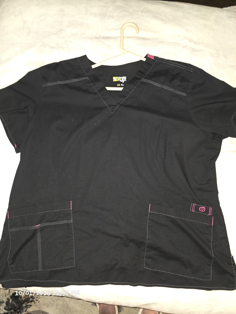 Wonderwink Flex Women’s Black V-Neck Scrub Top with Pink Accents